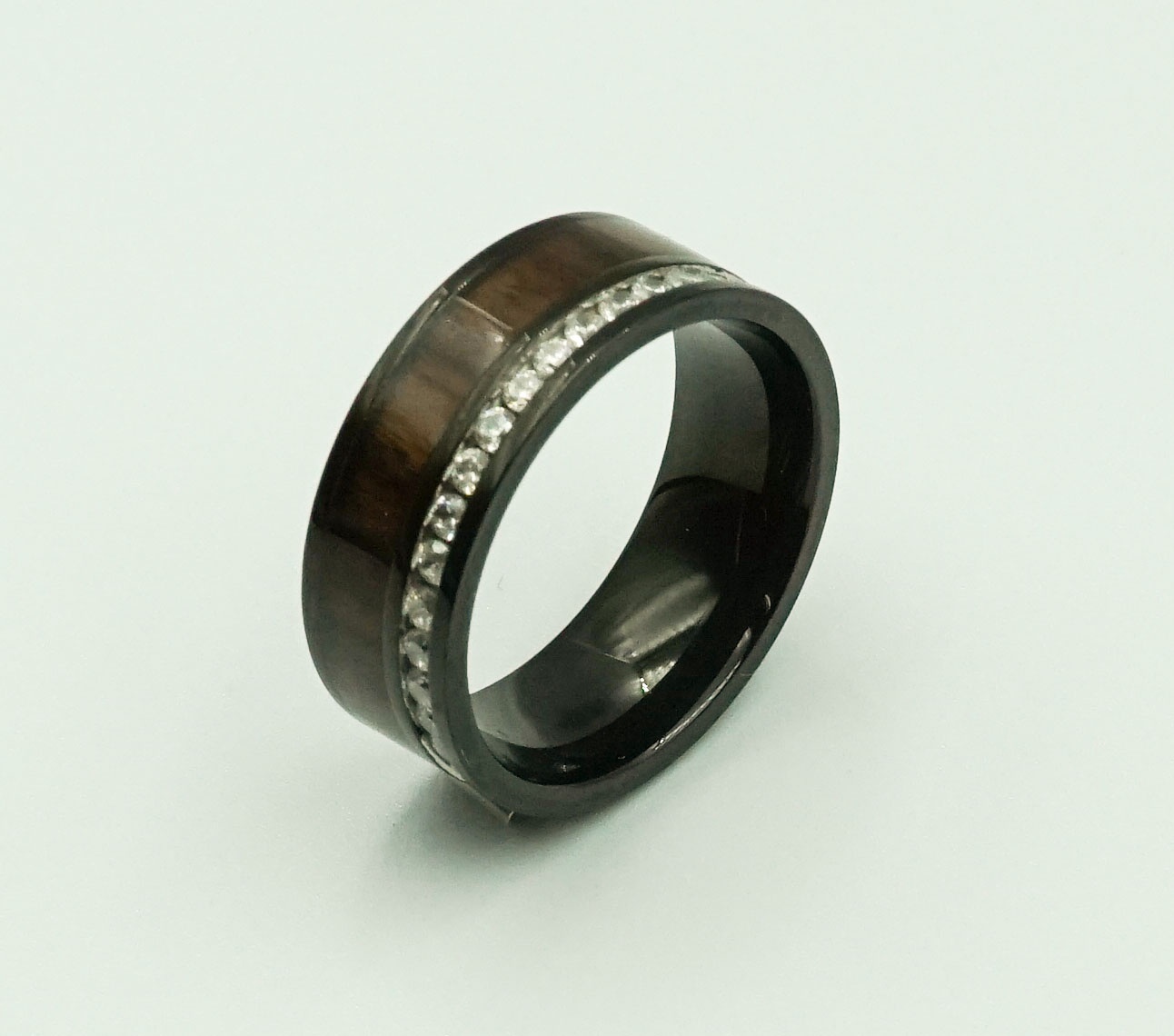 Artificial diamond with wood Titanium wedding rings